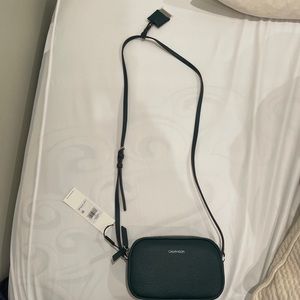 NEW Calvin Klein Women’s shoulder purse
